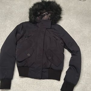 Bench winter bomber coat. Size small